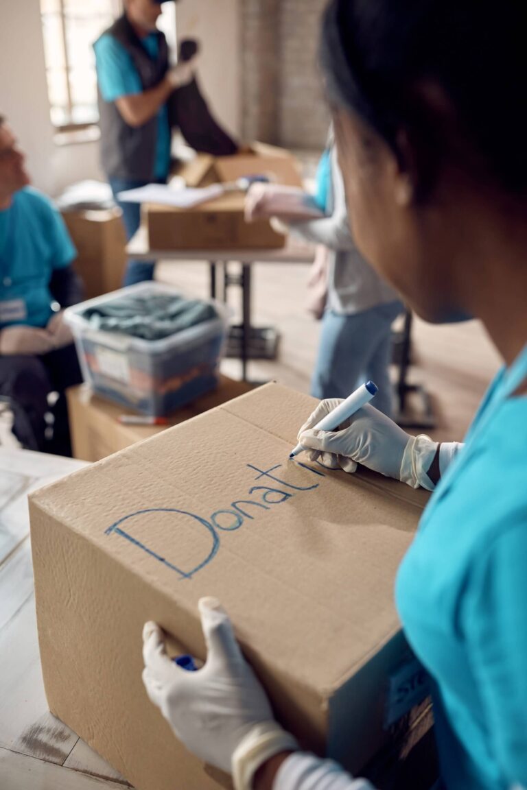 How to get holiday-ready and fundraise at the same time